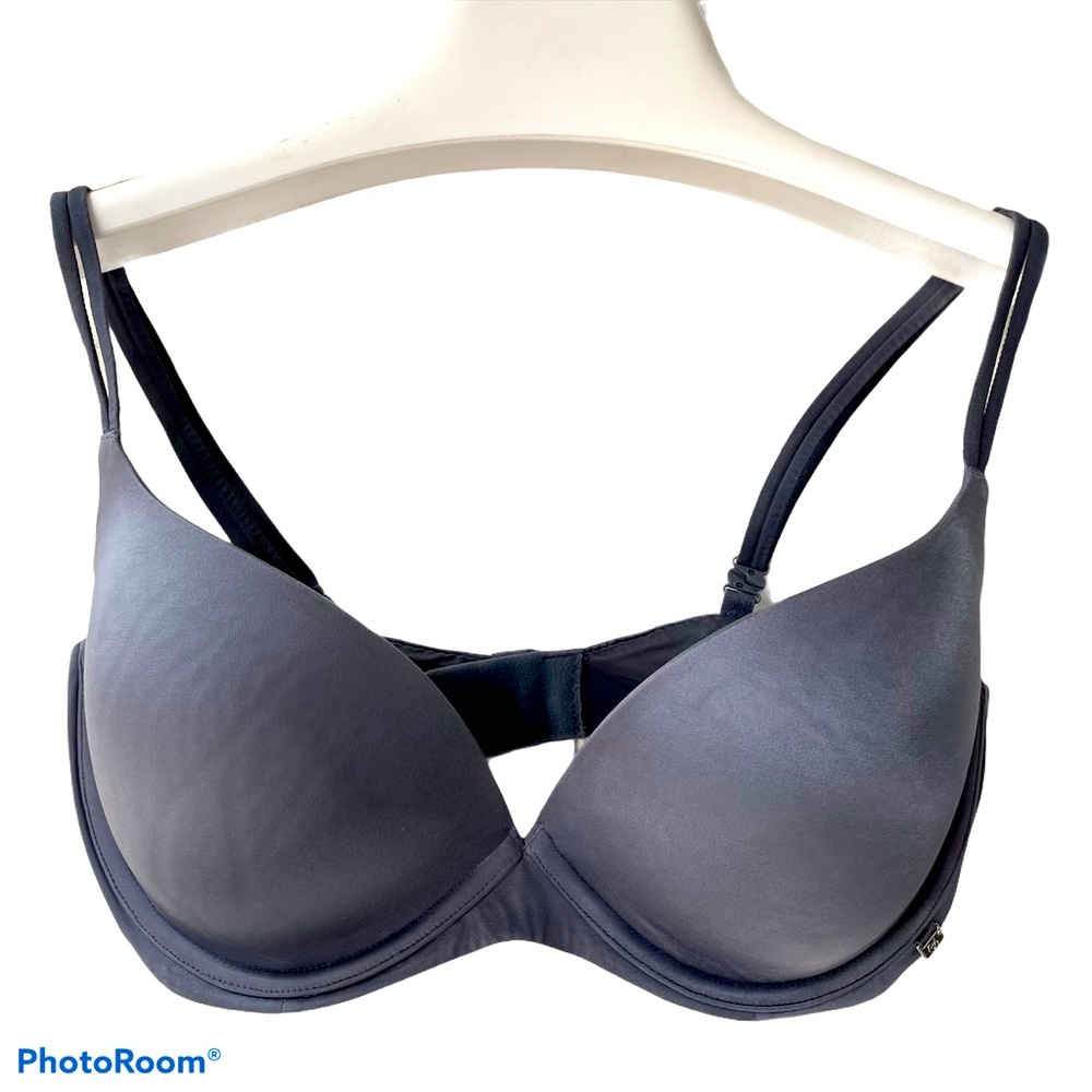 VICTORIA SECRET Grey bra, size 34DD